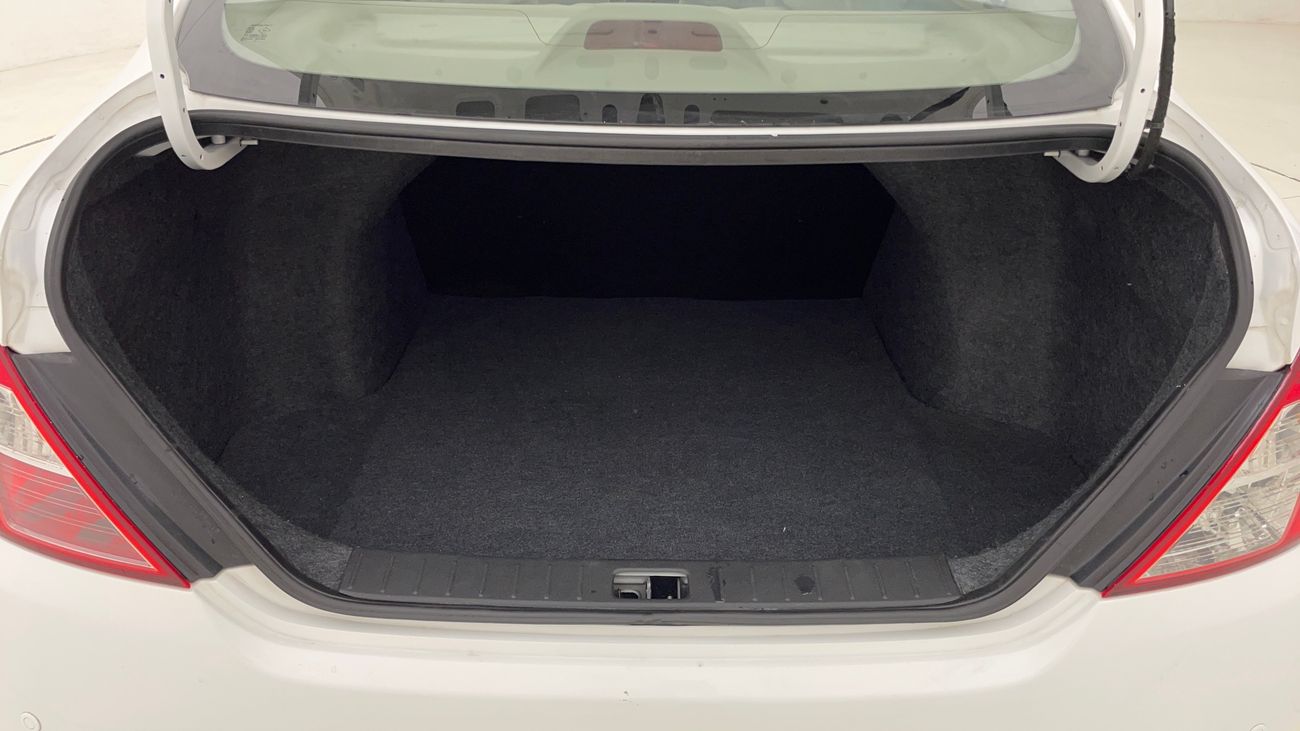 نيسان صني SV 1.5 | بدون دفعة مقدمة | اختبار القيادة في المنزل