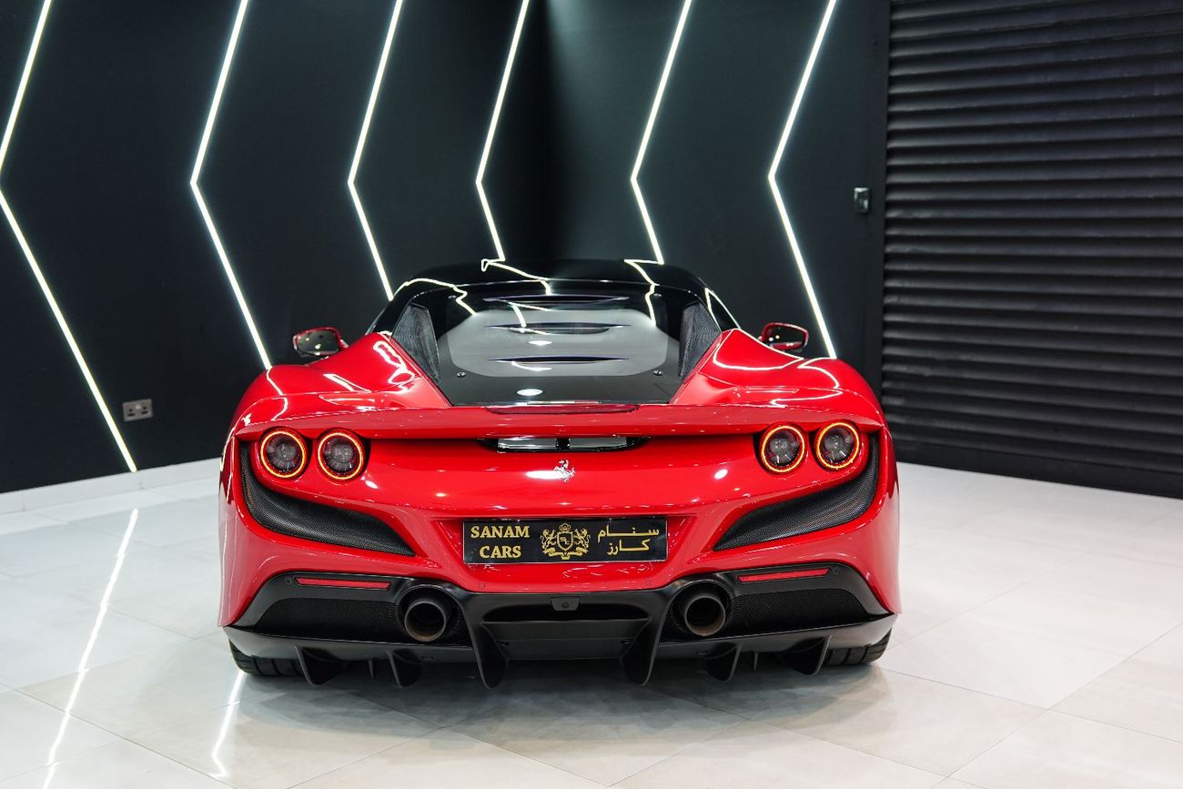 فيراري F8 تريبوتو 3.9T V8 Carbon Interior, Apple CarPlay, JBL Audio, Passenger Display, Dealer Warranty + Service!!