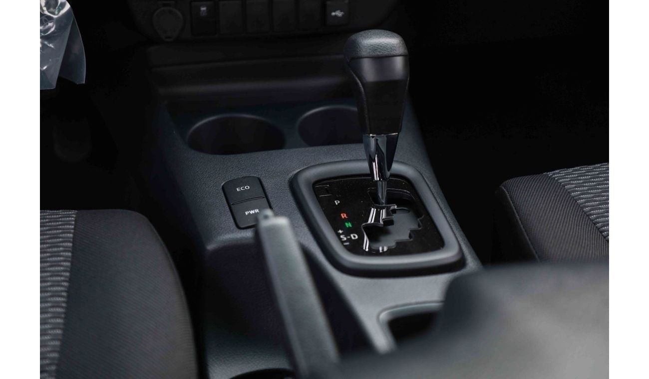 Toyota Hilux 2025 TOYOTA HILUX LOW 2.7 - PLATINUM WHITE PEARL inside BLACK | Export Only