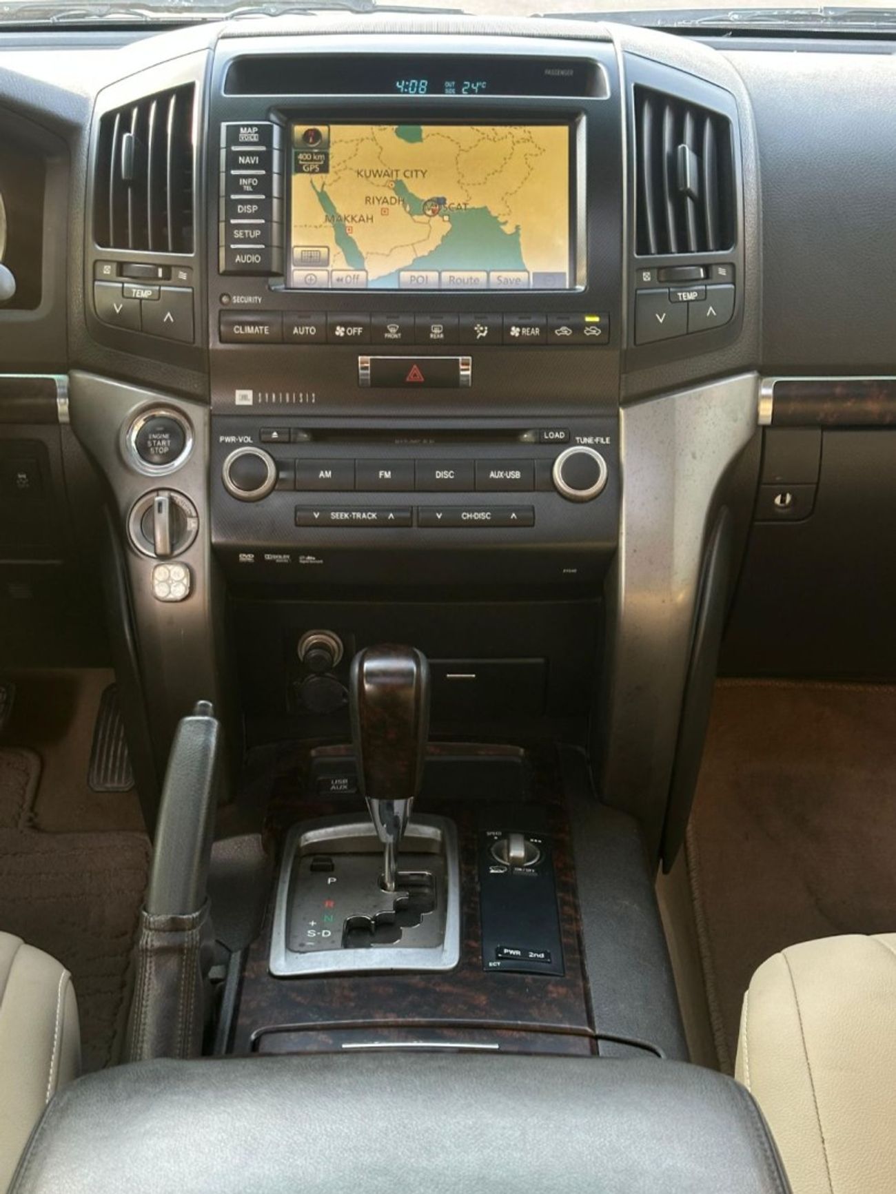 تويوتا لاند كروزر VXR V8