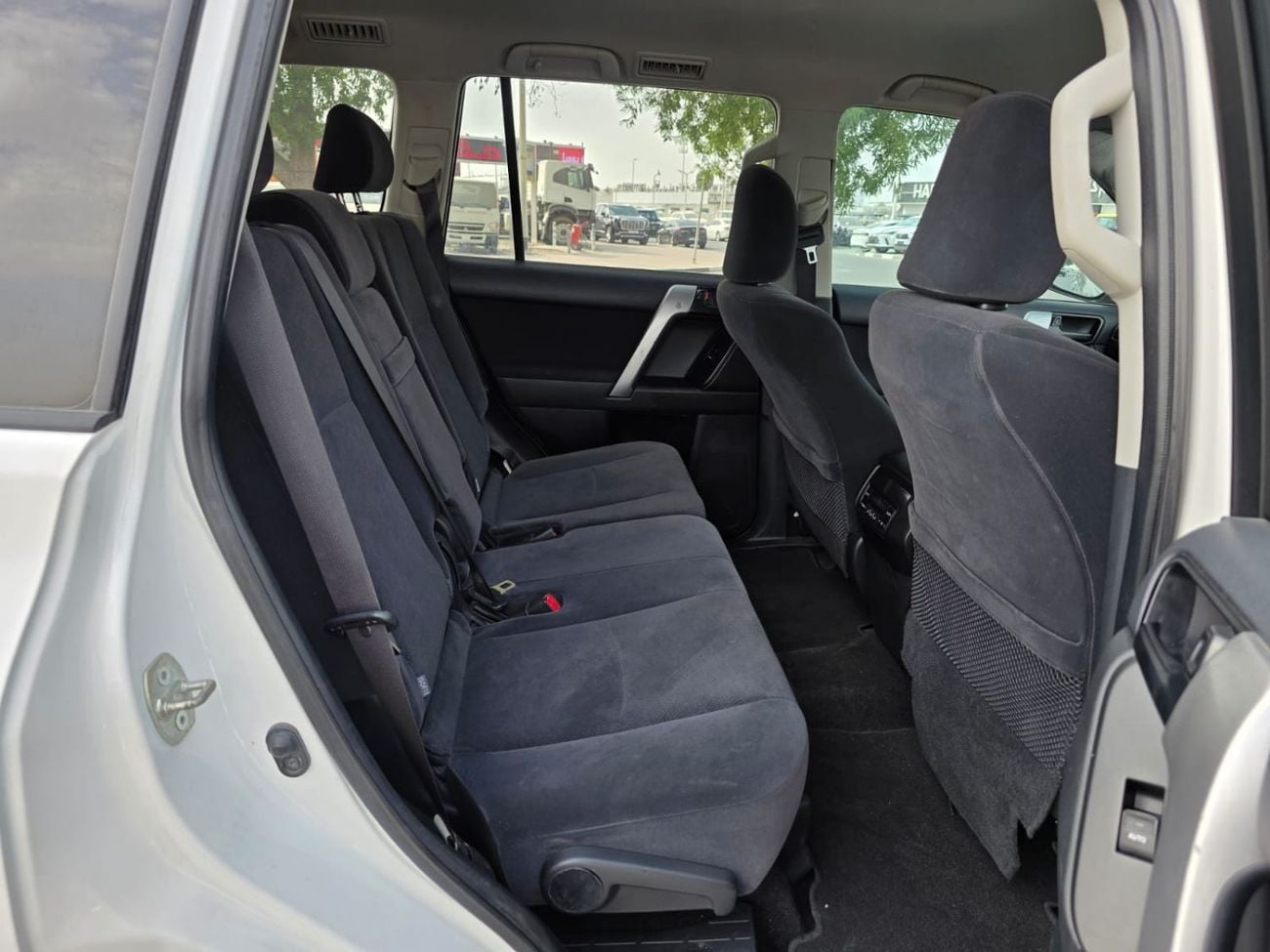تويوتا برادو TX-L original shape 2016 model 2,8 liter ,right hand drive ,diesel ,only for export