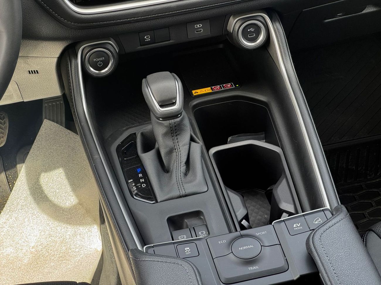 تويوتا جراند هايلاندر 2026 TOYOTA GRAND HIGHLANDER LIMITED TRIM CANADIAN SPEC READ STOCK AVAIALABLE IN SHOWROOM