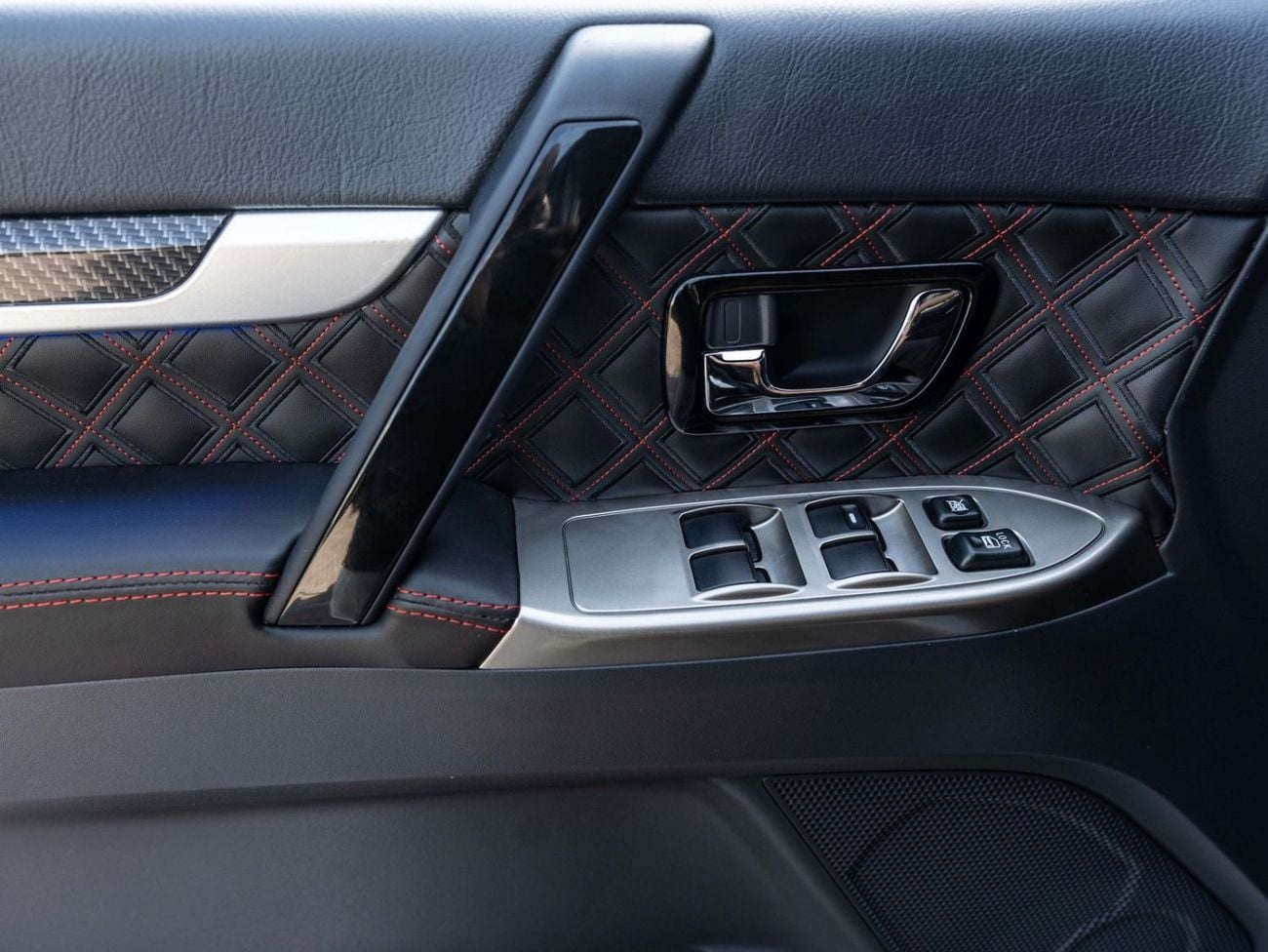 Mitsubishi Pajero GLS H/L SIGNATURE EDI