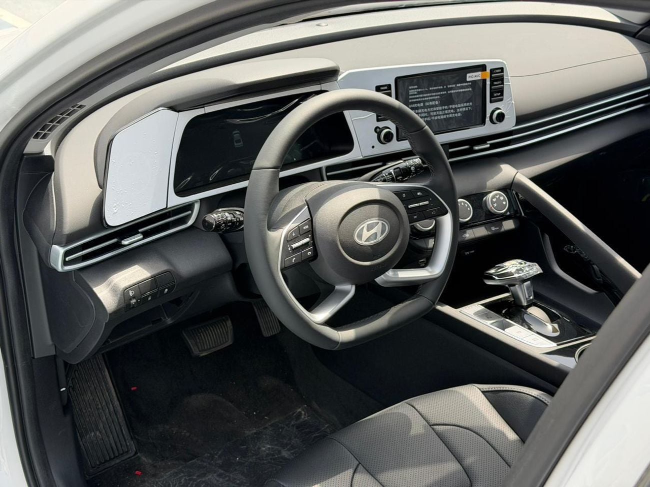 هيونداي إلانترا SMART 1.5L Petrol 2025 Export Price @ 57,500 AED