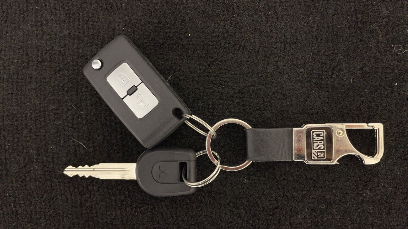 ميتسوبيشي باجيرو GLS MIDLINE 3 | بدون دفعة مقدمة | اختبار القيادة في المنزل