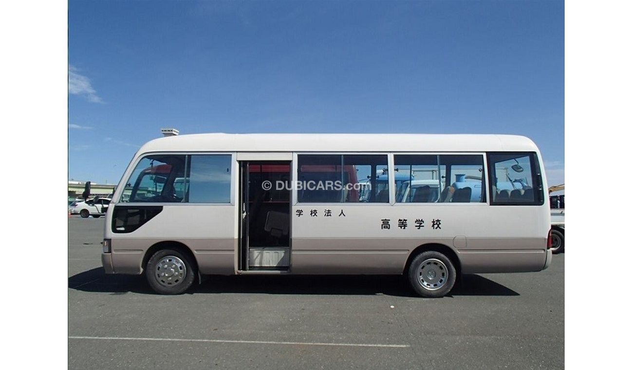 Nissan Civilian 1994