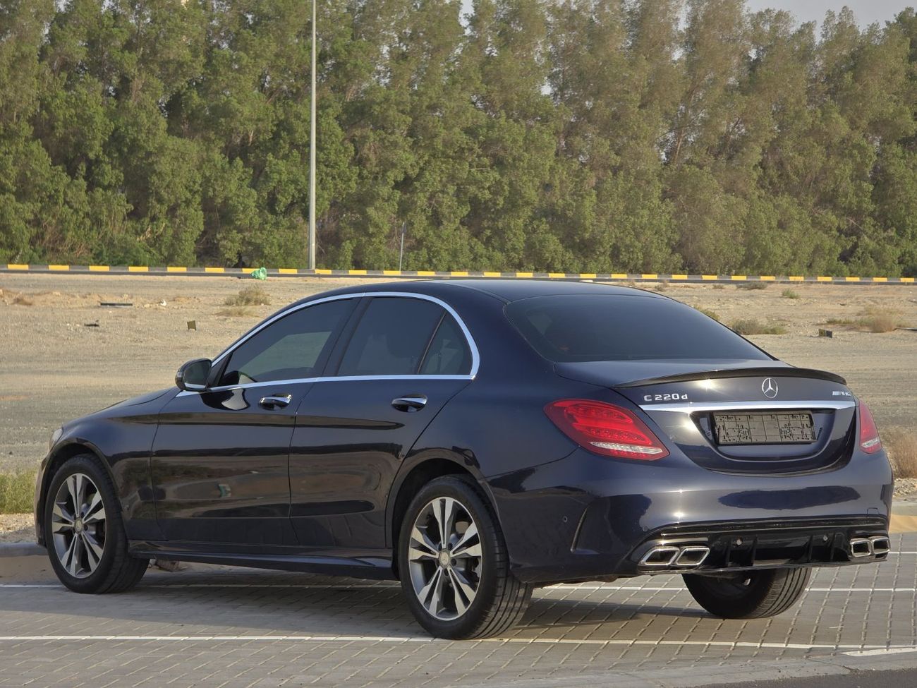 مرسيدس بنز C 220 MERCEDES C220d 2017 4-MATIC // PERFECT CONDITION // FULL OPITION