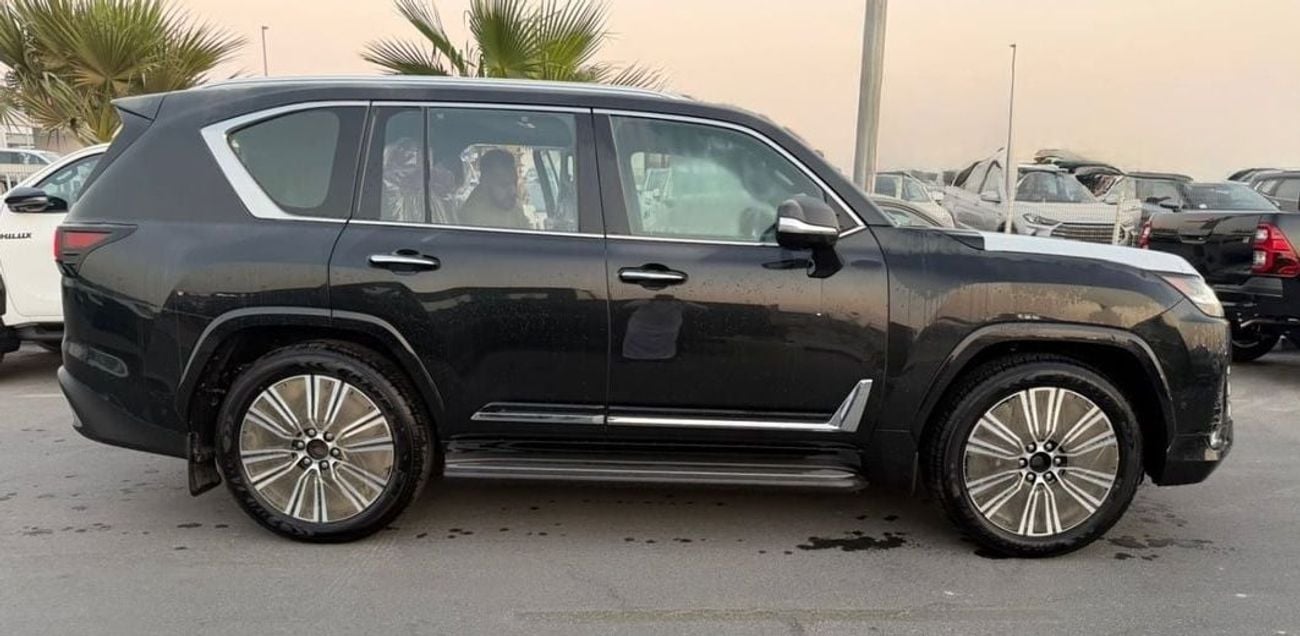 لكزس LX 700h 2025 Lexus LX700h Signature 3.5L AT Hybrid (with Auto park)