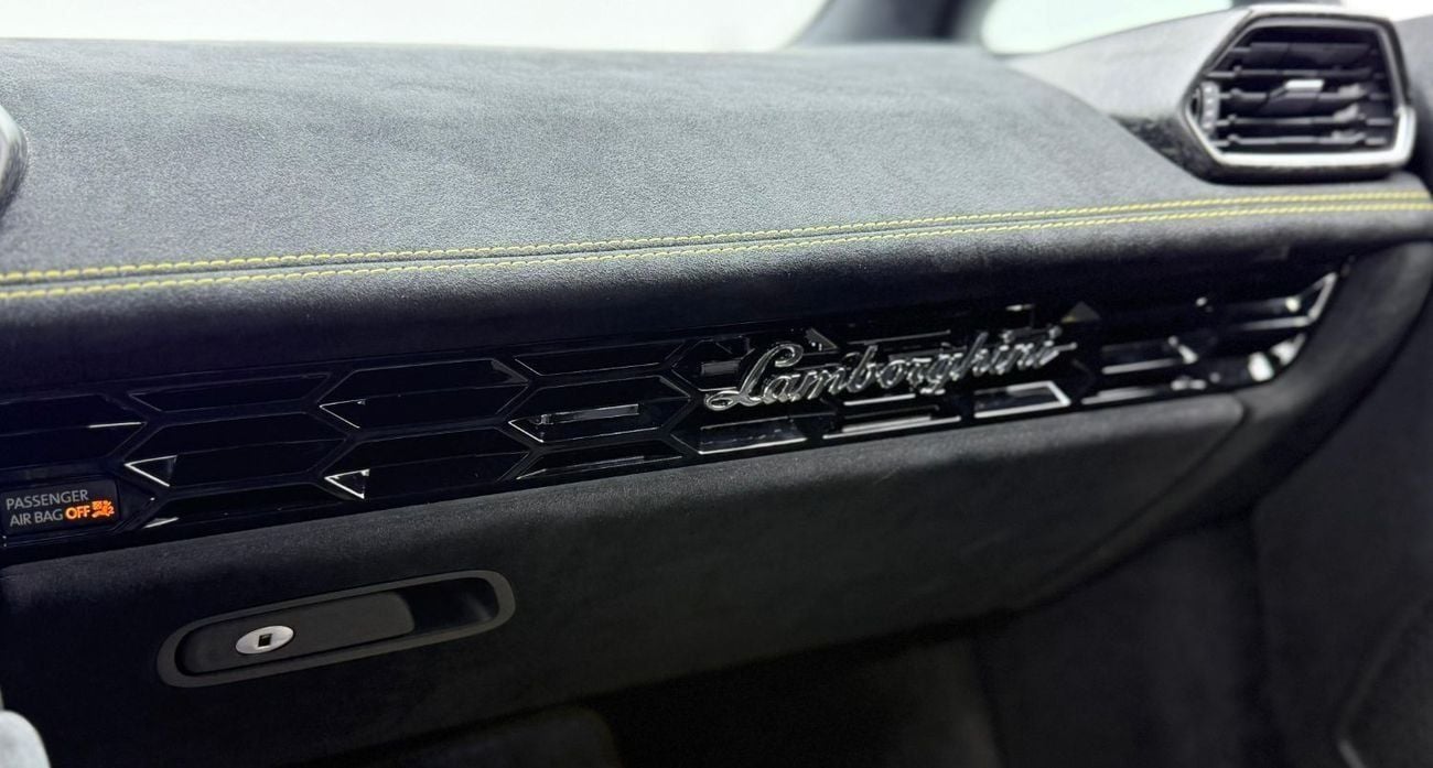 Lamborghini Huracan 2018 Lamborghini Huracan Performante, Warranty, Full Service History, Very Low Km, Fully Loaded, GCC