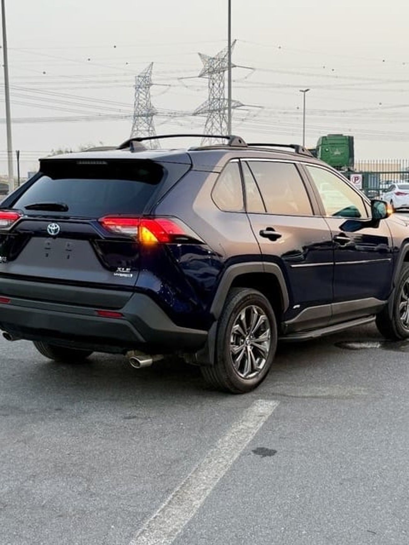 Toyota RAV4 RAV4 xle premium Hybrid AWD 4x4