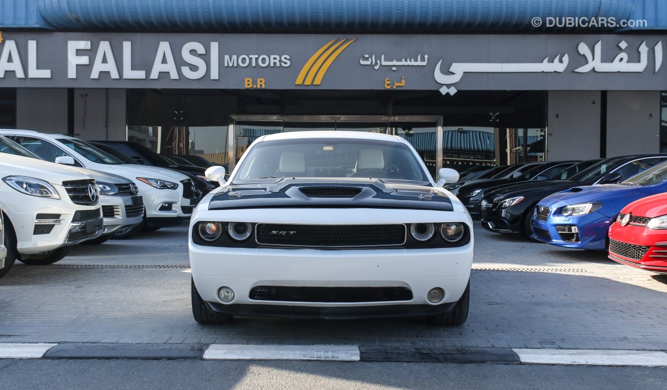 Dodge Challenger 5.7 SRT