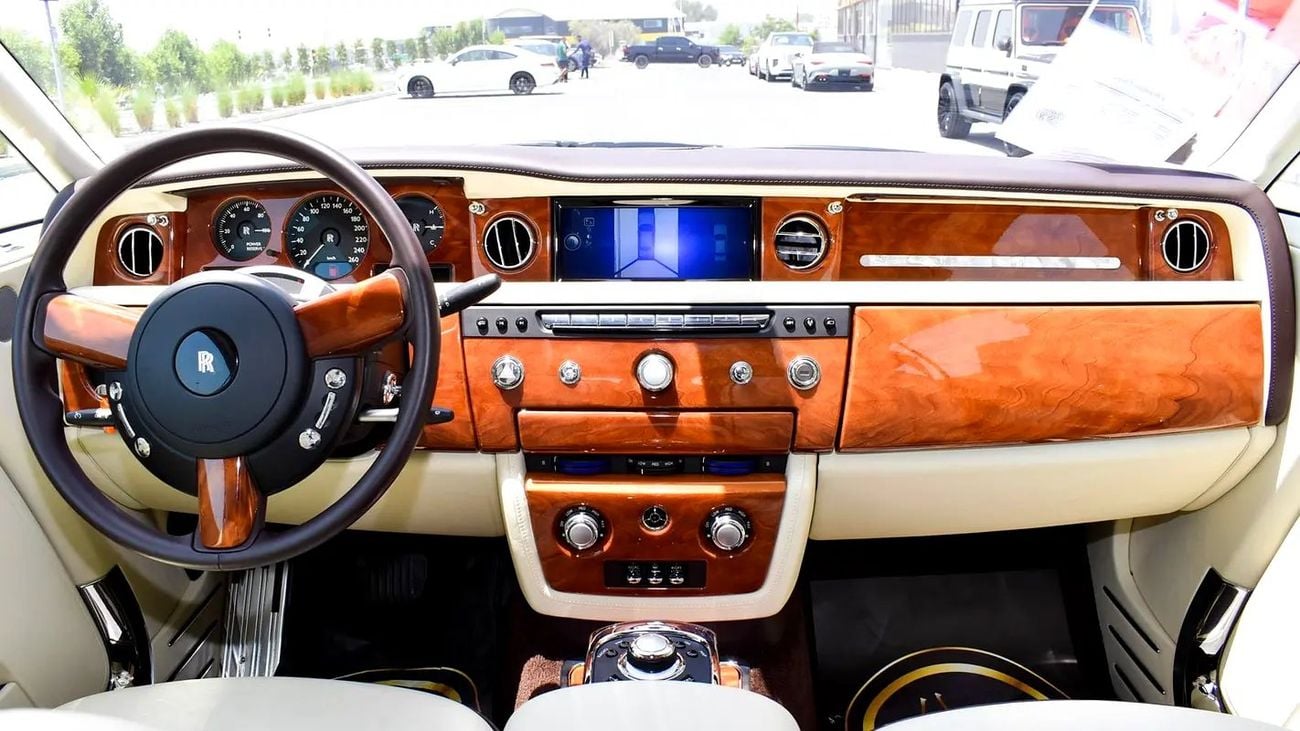 رولز رويس فانتوم Coupe - GCC - Brand - Fully Loaded - Hard to find!