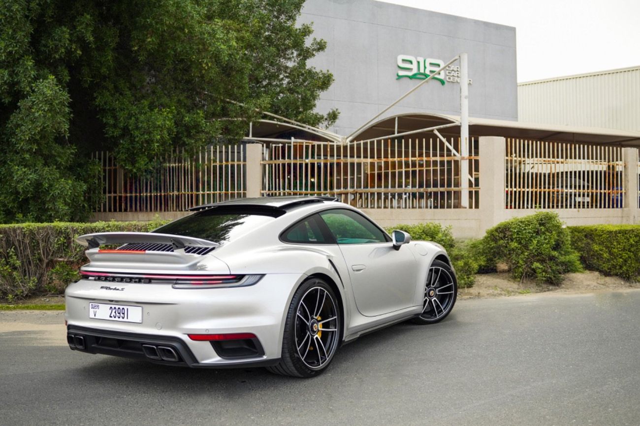 Porsche 911 Turbo S 3.8L (640 HP) Coupe