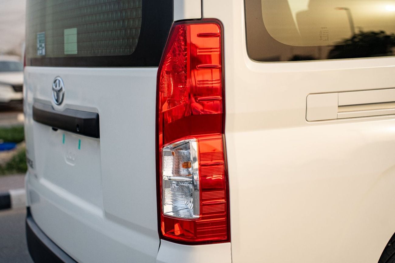 Toyota Hiace Toyota Hiace 2026  DLX 2026 3.5L petrol 3.5-liter V6 , automatic