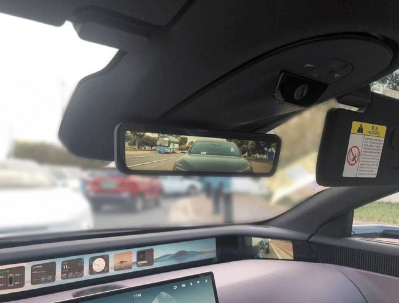 Avatr 12 ULTRA BATTERY & PETROL RANGE:1155 KM PER CHARGE HYDRAULIC 4WD BREMBO BRAKES