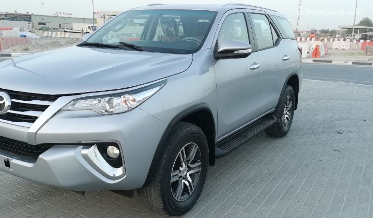 Toyota Fortuner SR5