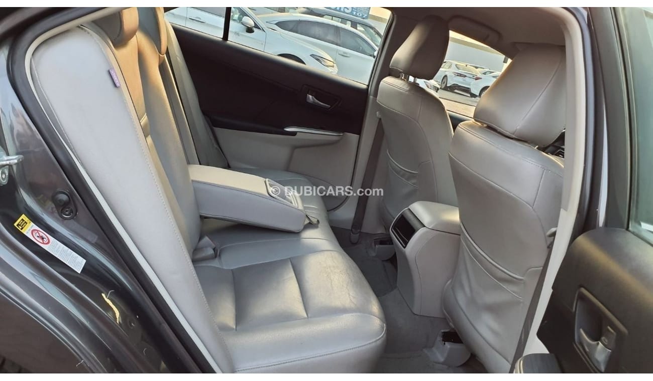 تويوتا كامري TOYOTA CAMRY HYBRID  FRESH IMPORT
