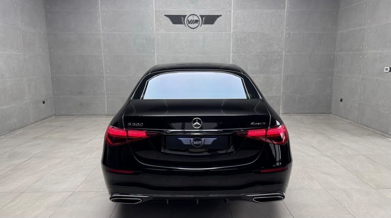 مرسيدس بنز S 580 2023 | GCC Specs | Full Options | Agency Warranty & Service | Low Mileage