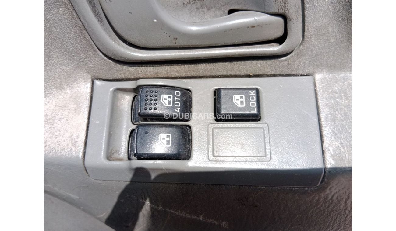 Mitsubishi Fuso Canter MITSUBISHI CANTER RIGHT HAND DRIVE (PM1236)