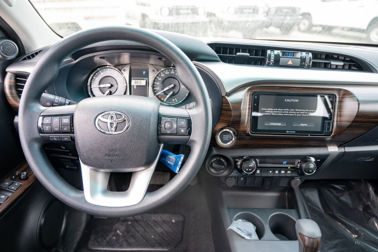 تويوتا هيلوكس SGLX 2.7L 4x4 Double Cabin, Petrol, Full Option Automatic