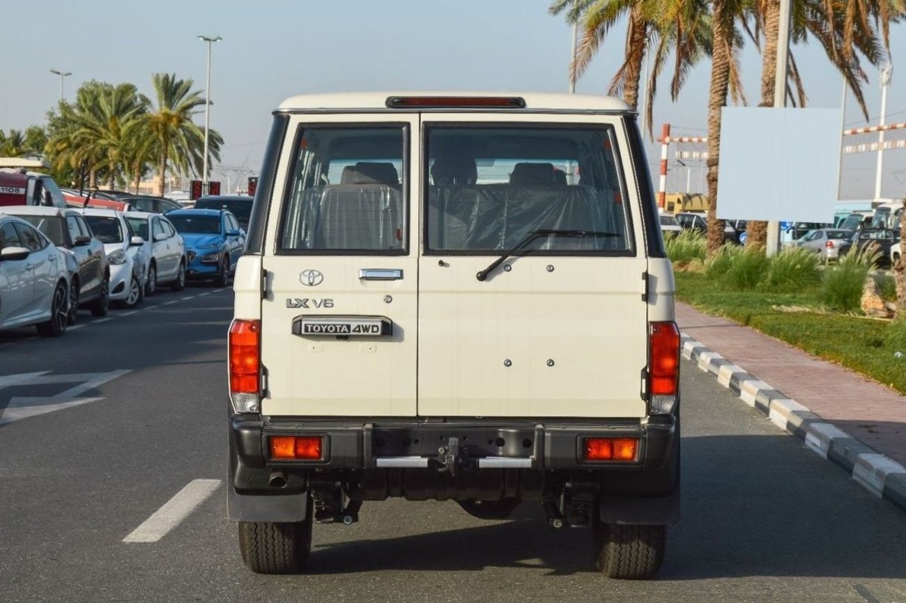 Toyota Land Cruiser TOYOTA LAND CRUISER 76 4.0L V6 4WD MT 5DOOR SUV 2024