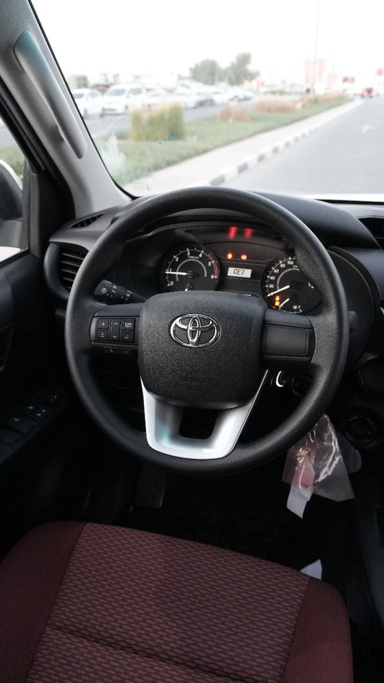 تويوتا هيلوكس DLX 2.4L