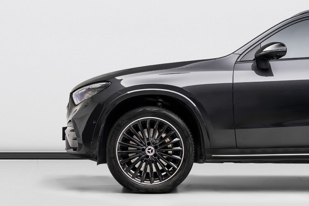 Mercedes-Benz GLC 300 2024 Mercedes GLC 300 4Matic, August 2029 Mercedes Warranty + Service Contract, Low KMs, GCC