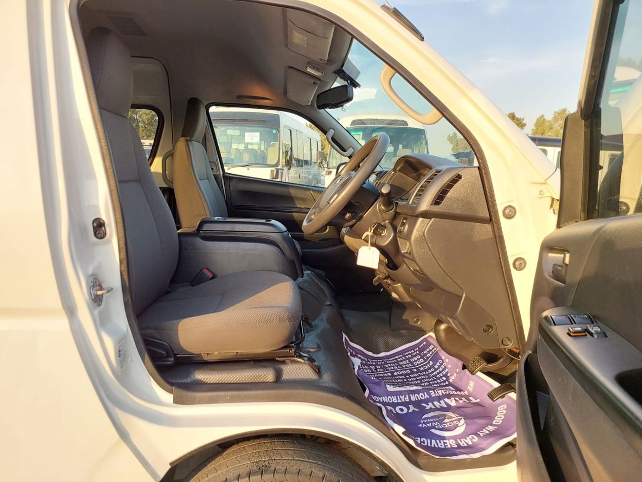 تويوتا هاياس TOYOTA HIACE COMMUTER VAN RHD 2019 MODEL 3.0 L DIESEL AUTOMATIC(PM38974)