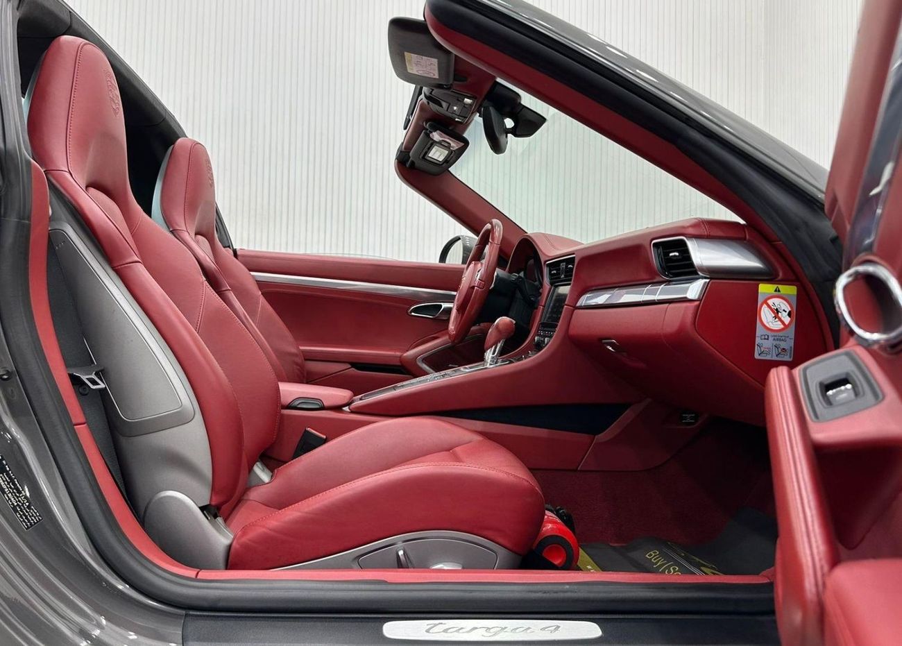 بورش 911 Targa 4 3.4L 2015 Porsche 911 Targa 4, Full Service History, Excellent Condition, GCC