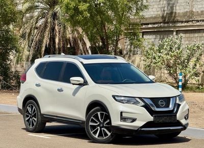 Nissan XTrail SL 2.5L 780-Monthly l GCC l Panoramic, Leather, Cruise l Accident Free
