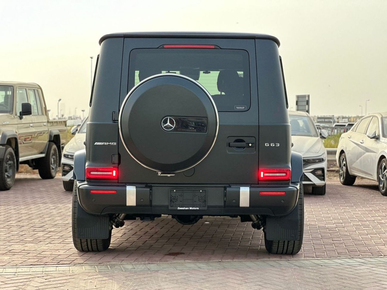 Mercedes-Benz G 63 AMG Premium + MERCEDES BENZ G63 AMG 2022