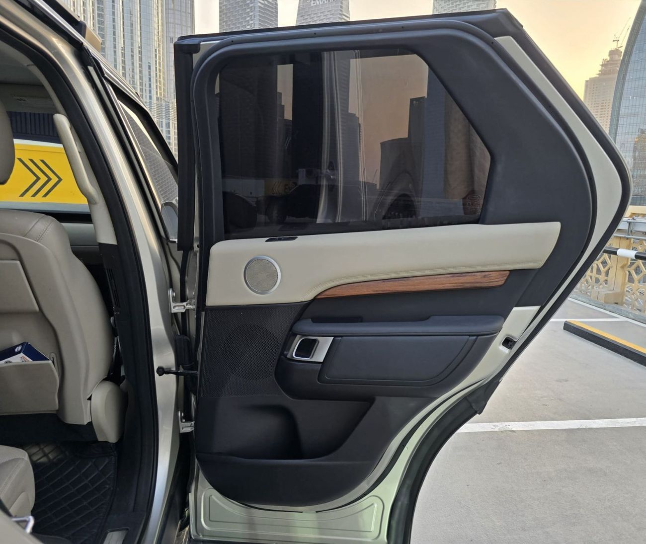 Land Rover Discovery Land Rover Discovery 5 special London Edition 2017 package R-Dynamic HSE 3.0L