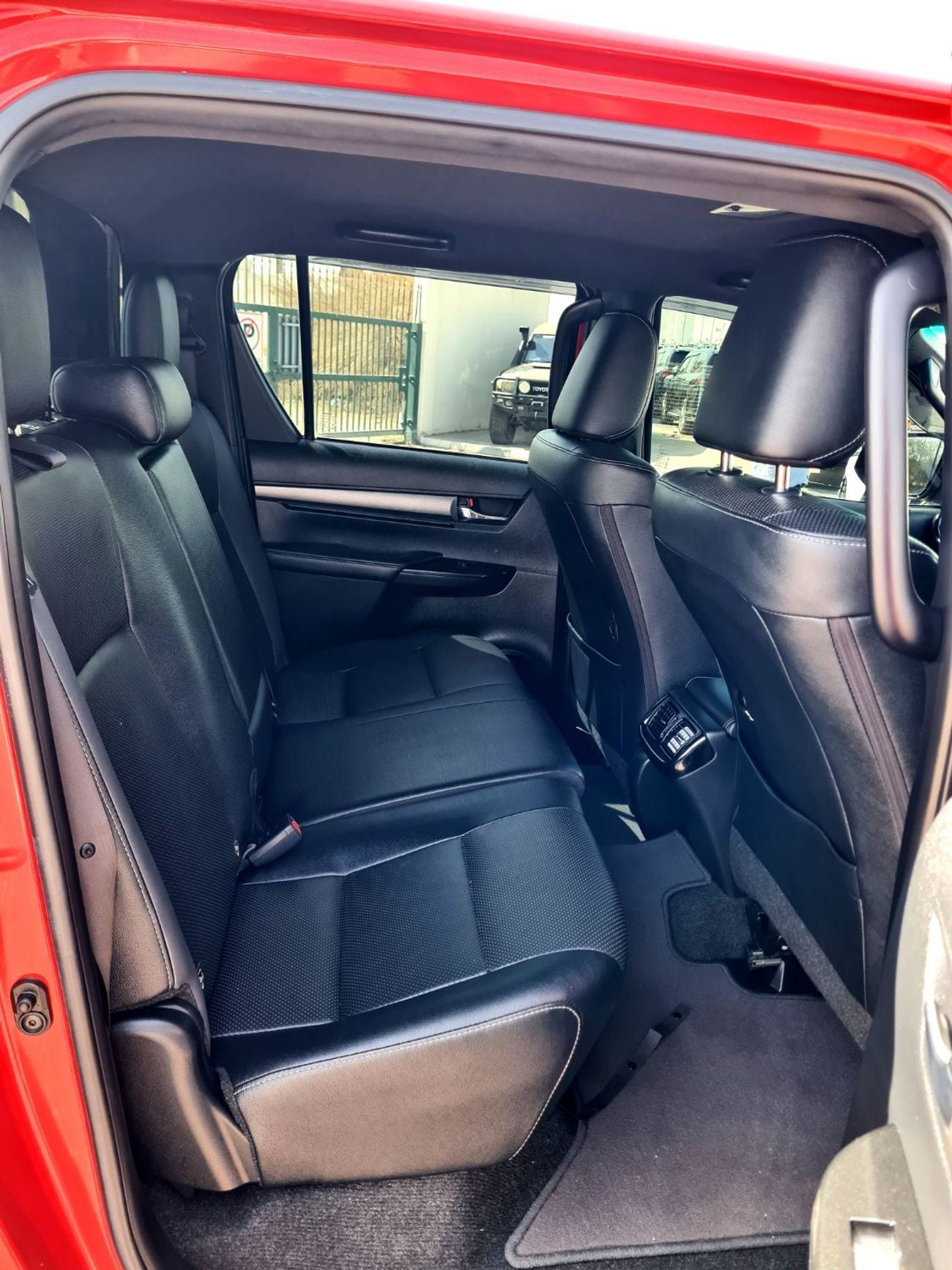Toyota Hilux ADVENTURE Double Cabin Right Hand Drive Year: *2020* Engine: 2.8 L /V4