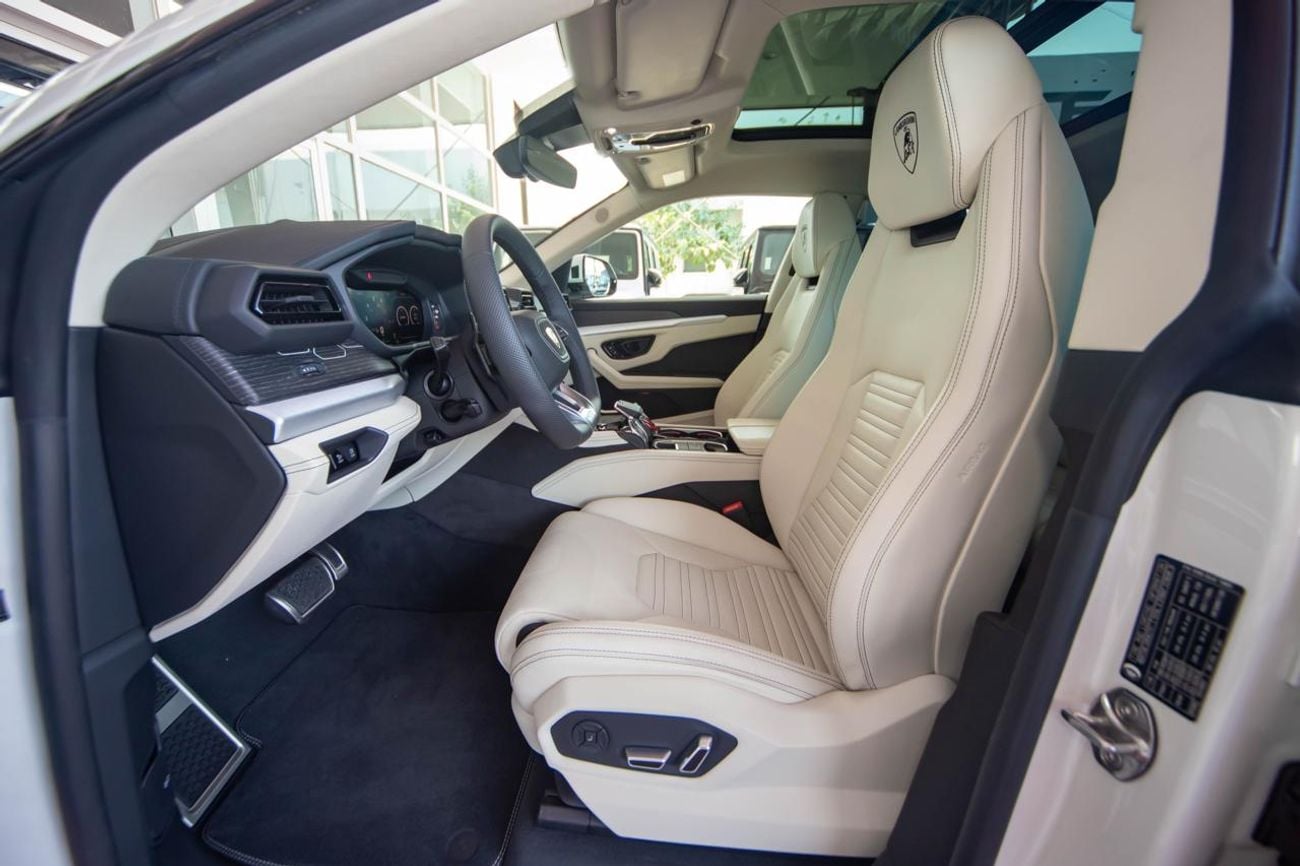 Lamborghini Urus Lamborghini Urus SE | 2025 | 1,200km