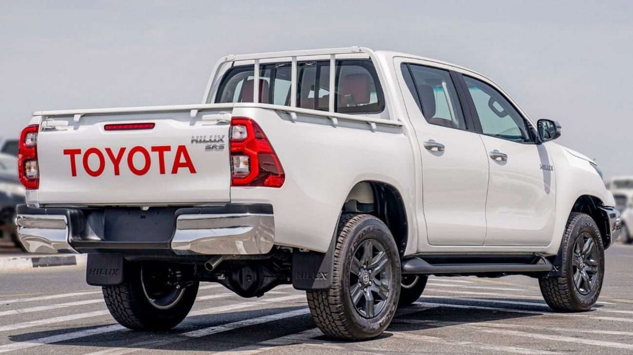 تويوتا هيلوكس TOYOTA HILUX DC 2.7P MT 4X4 MY2023 – WHITE
