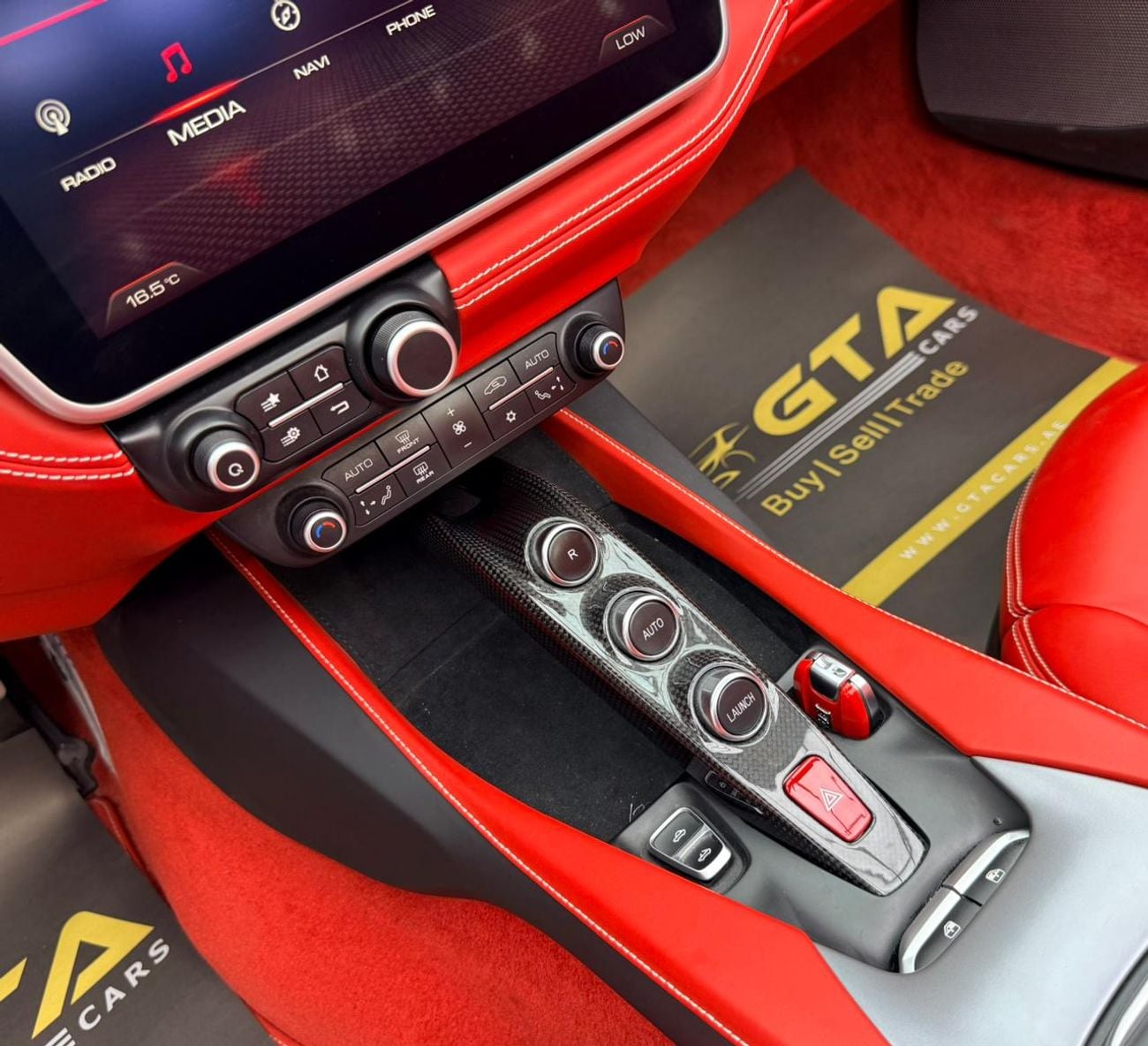 فيراري بورتوفينو 2019 Ferrari Portofino, Warranty, Service History, Carbon Fiber Interior, Fully Loaded, Jap