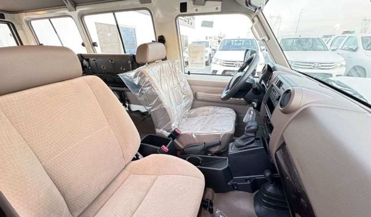 تويوتا لاند كروزر 70 LC76 STD Std 4.0L AWD