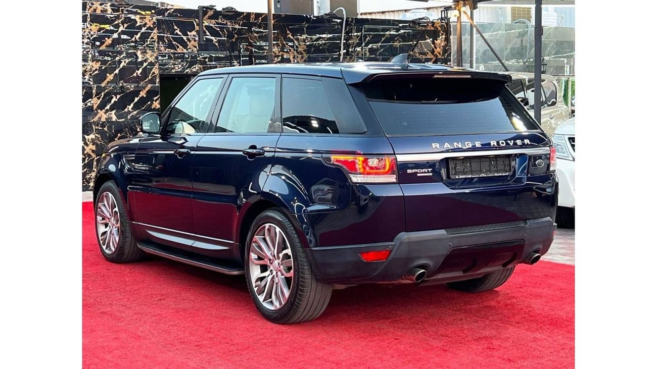 Used Land Rover Range Rover 2017 for sale in Dubai - 745268