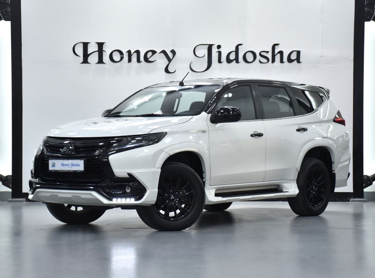 Mitsubishi Montero EXCELLENT DEAL for our Mitsubishi Montero Sport Signature Edition ( 2019 Model ) in White Color GCC 