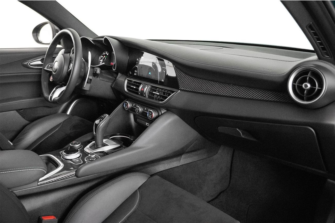 Alfa Romeo Giulia Quadrifoglio / 5 Year Alfa Romeo Warranty and Service