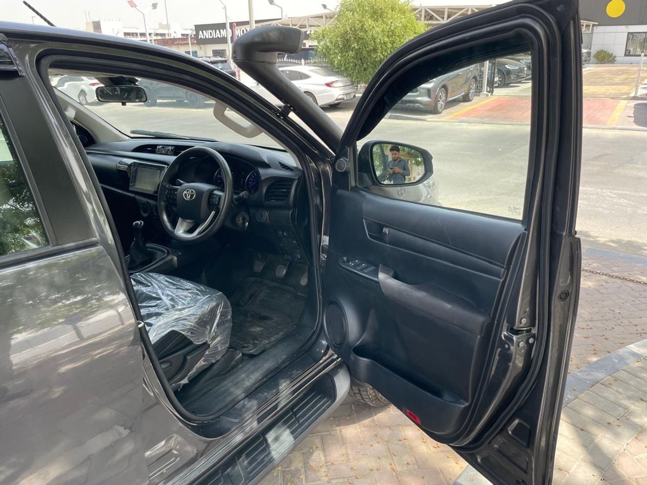 تويوتا هيلوكس Manual Hilux  Only For Export