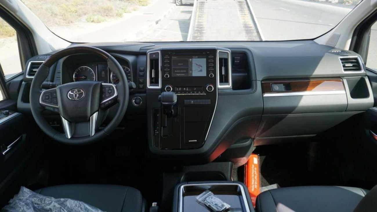 تويوتا جرافينا PREMIUM 3.5L V6, 24-valve DOHC with Dual VVT-i. 6 Seats . 5 Doors