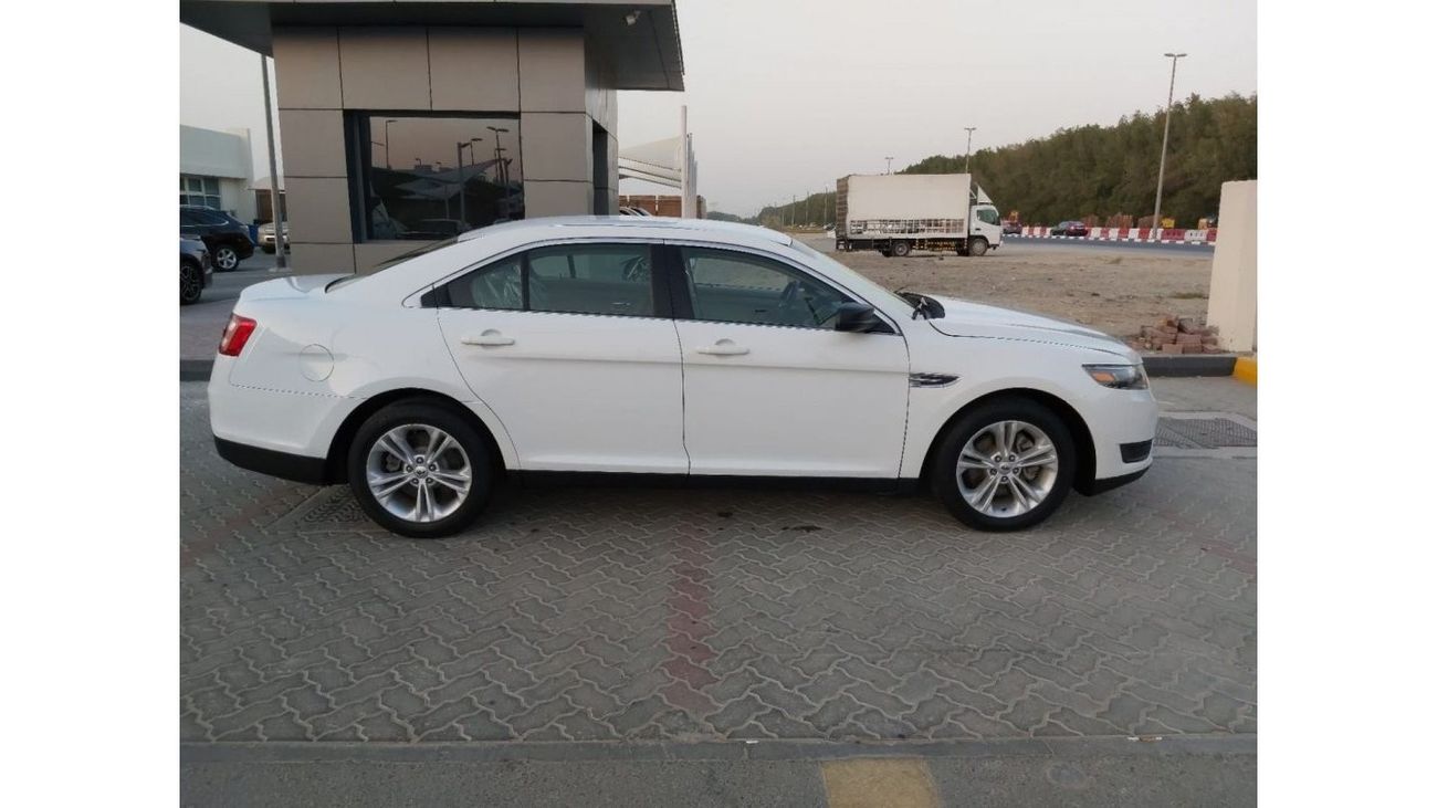 Ford Taurus SEL Very Clean Car