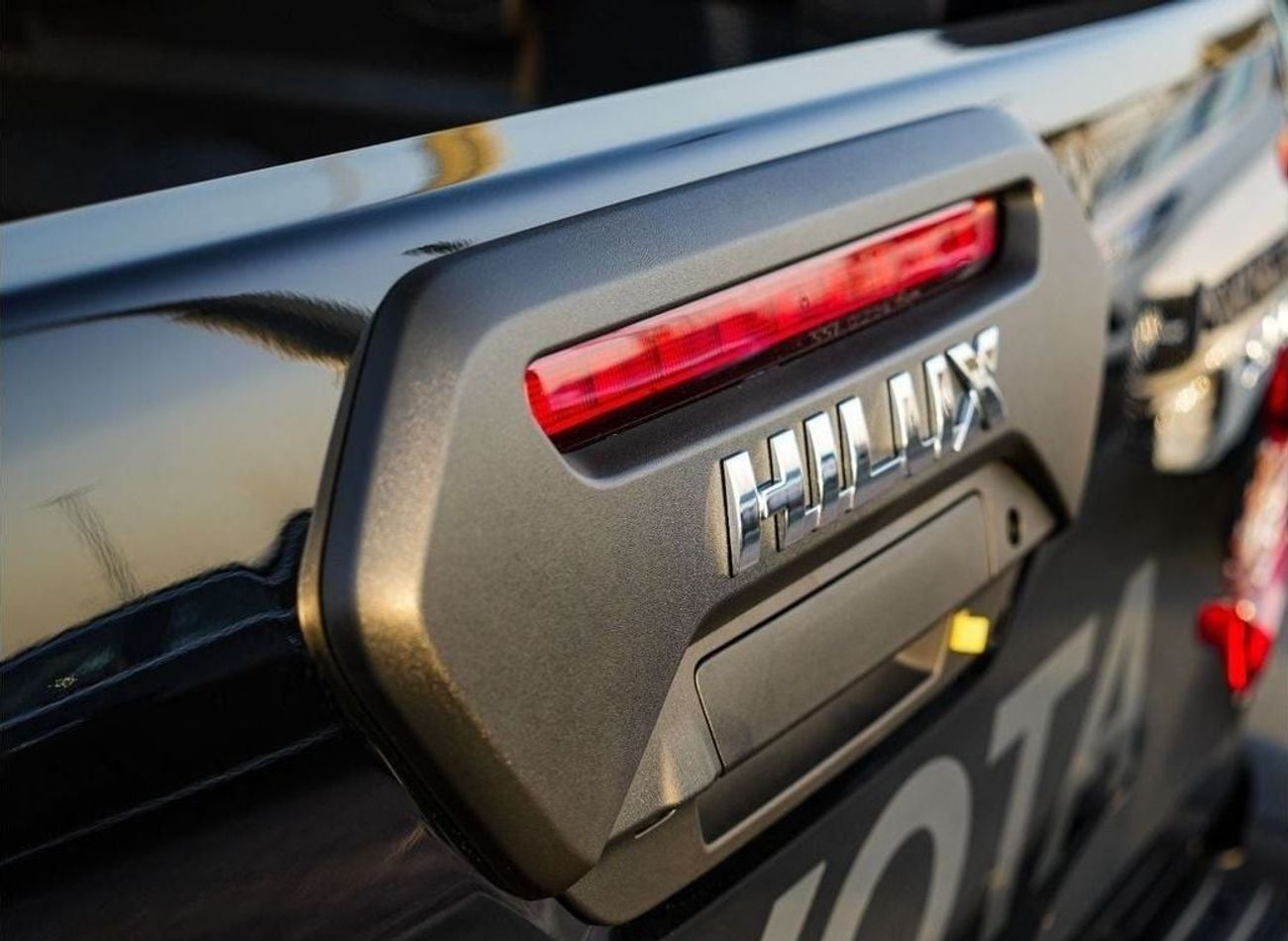 Toyota Hilux ADVENTURE | D/C | 4WD | 4.0 | A/T | 2025