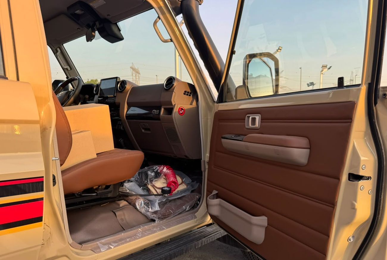 Toyota Land Cruiser 70 LC79 LX