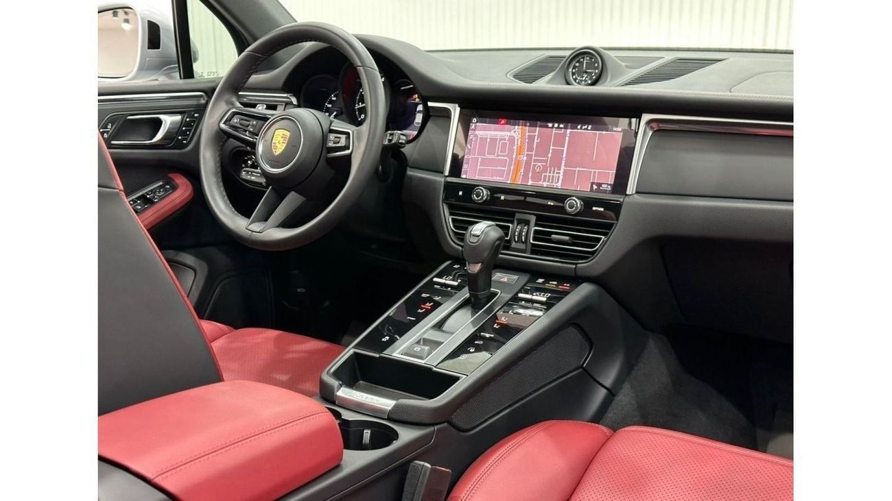 بورش ماكان 2023 Porsche Macan, December 2024 Porsche Warranty, Full Porsche Service History, Low Kms, GCC