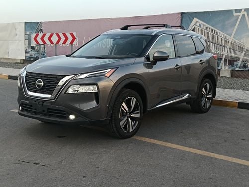 نيسان روج AWD, Platinum
