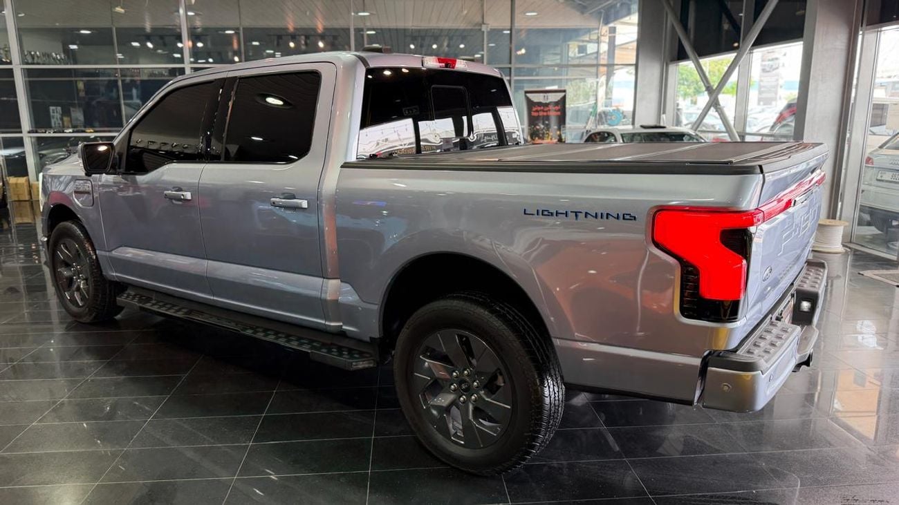 فورد إف 150 لايتنينج