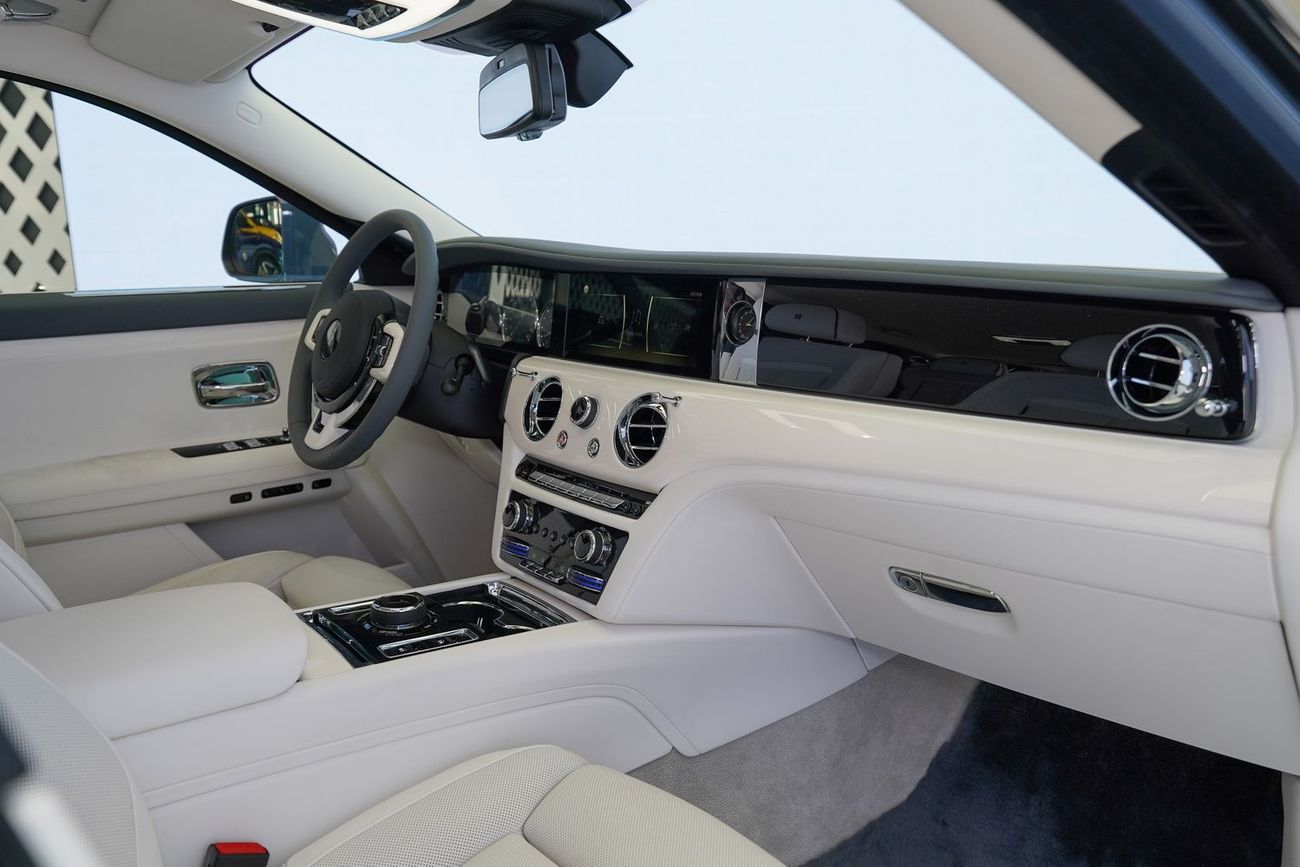 Rolls-Royce Ghost 6.75T Short Wheelbase