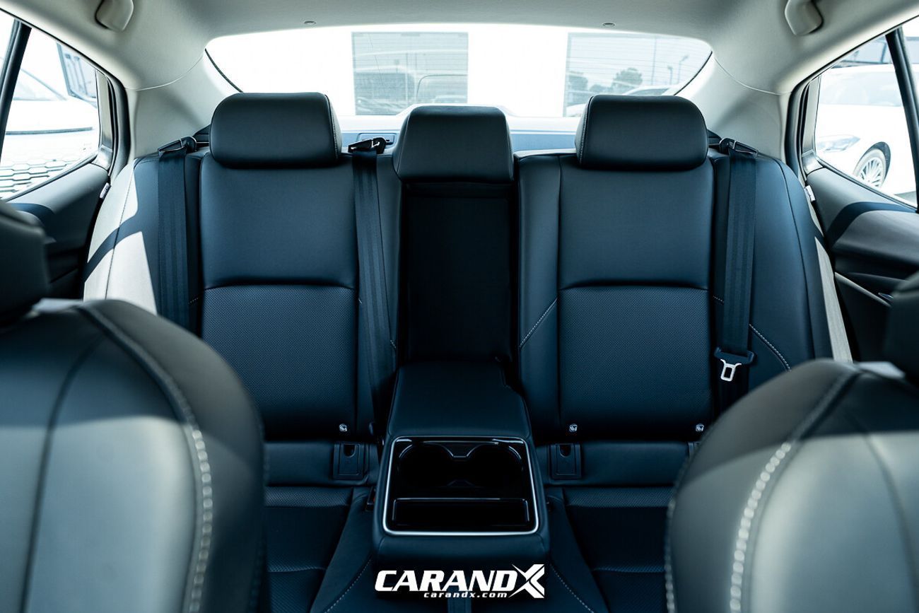 تويوتا كامري Hybrid 2.0HGVP Luxury Edition 2025